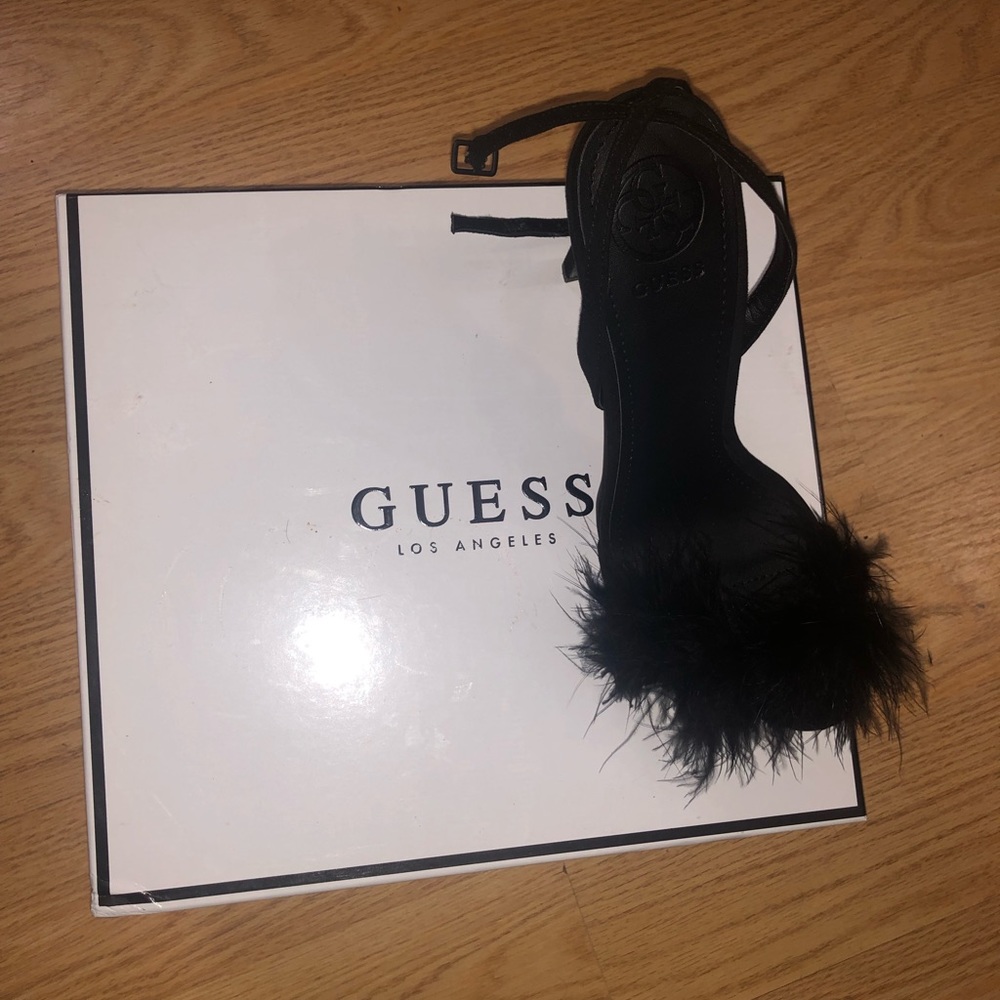 Guess Black W/Feathers Heels 7.5M - Picture 2 of 3